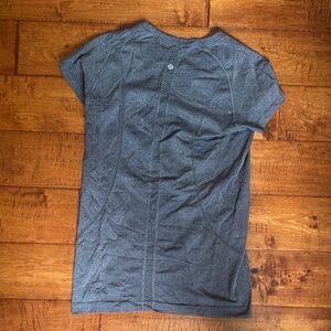 Lululemon Gray Short Sleeve Athletic Top